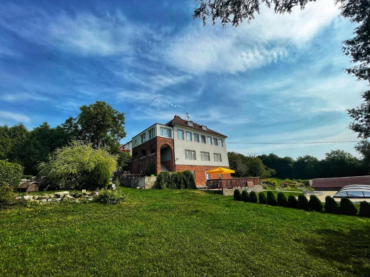 Vila Hořičky Exterior foto